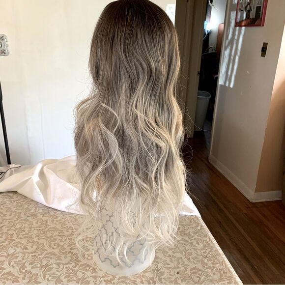 29” Brown Cream White Ombre Wig Wavy Bangs OSFA Adjustable Gorgeous - Picture 4 of 10